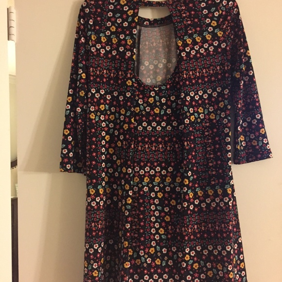 BCBG flower dress - Picture 3 of 3